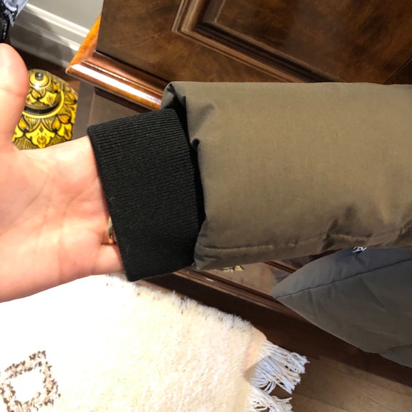 Mackage winter jacket with Furr hood - Picture 6 of 8